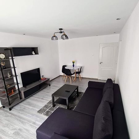 Spy Apartment ฮาเซก ภายนอก รูปภาพ
